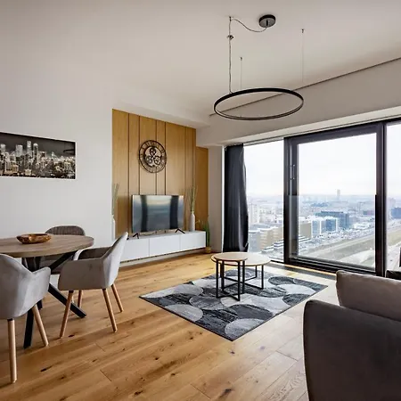 In The Sky - West 65 Tower Belgrad