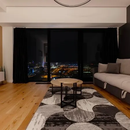 In The Sky - West 65 Tower Appartement *