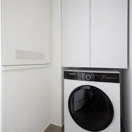 In The Sky - West 65 Tower Daire *