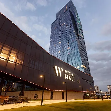 In The Sky - West 65 Tower Daire